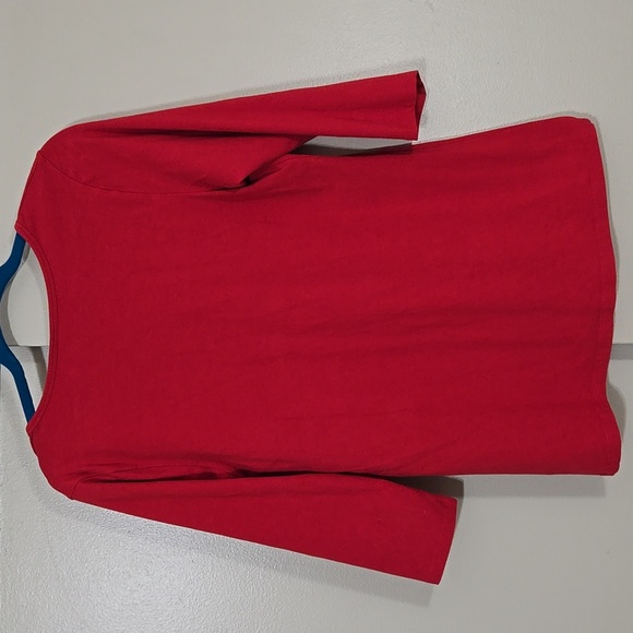 Torrid Red V-Neck 3/4 Sleeve Top Torrid Size 1 - Picture 4 of 5